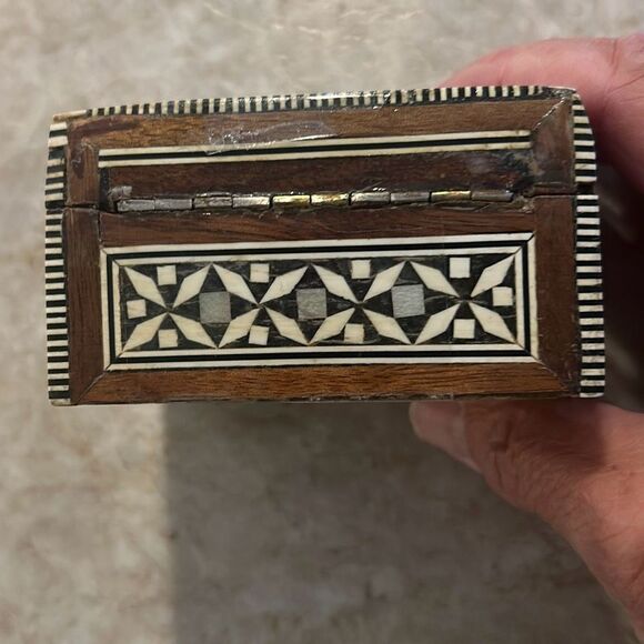 Vintage Small Wooden Box - Picture 6 of 8